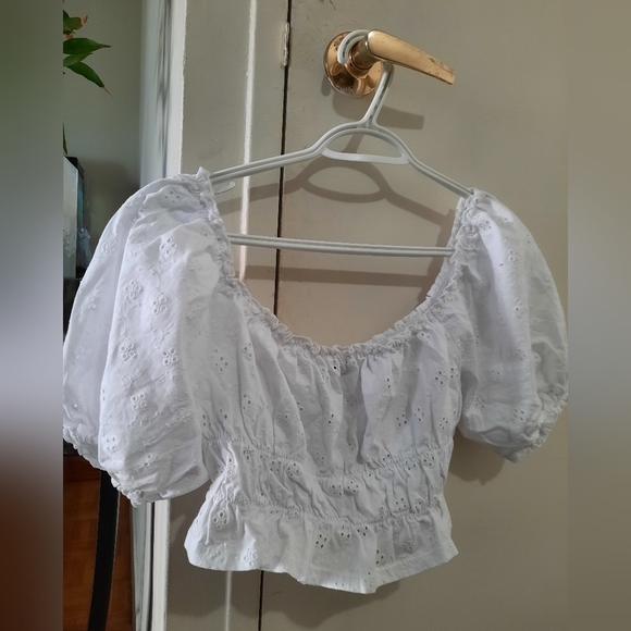 ASOS White cotton eyelet crop top. - Picture 2 of 2